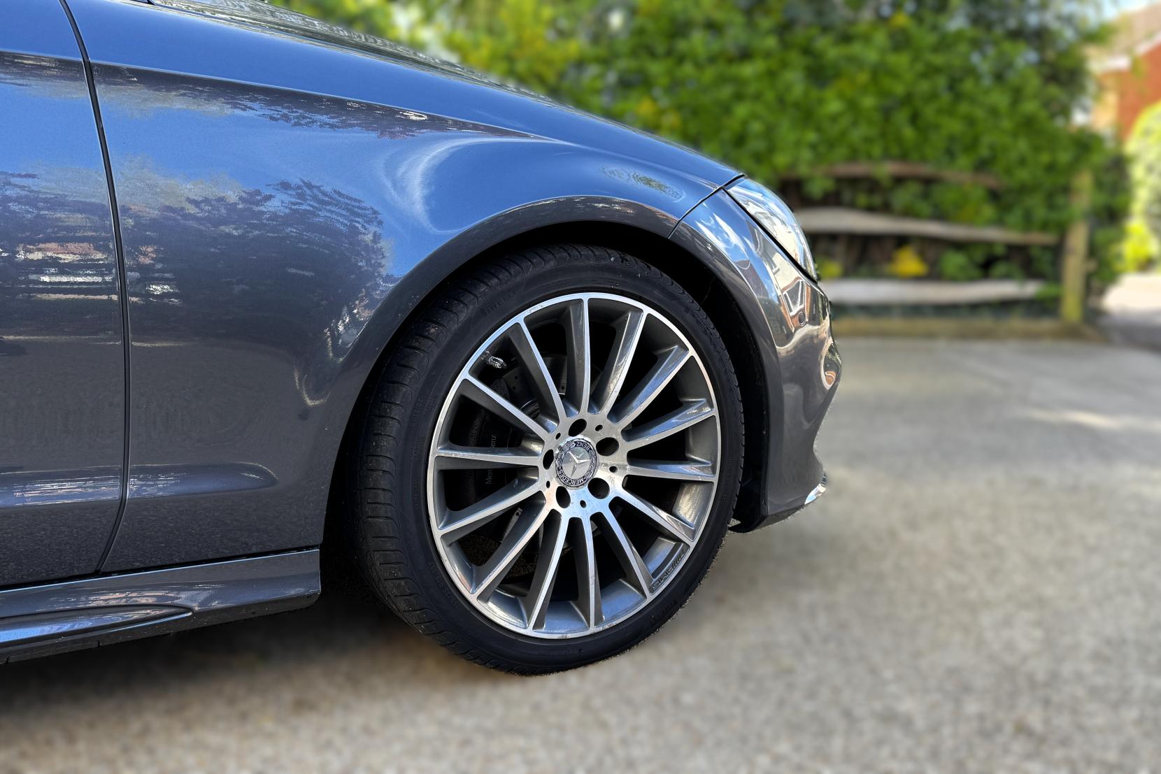 Mercedes-Benz CLS 2.1 CLS220d AMG Line (Premium) Shooting Brake 5dr Diesel G-Tronic+ Euro 6 (s/s) (177 ps)