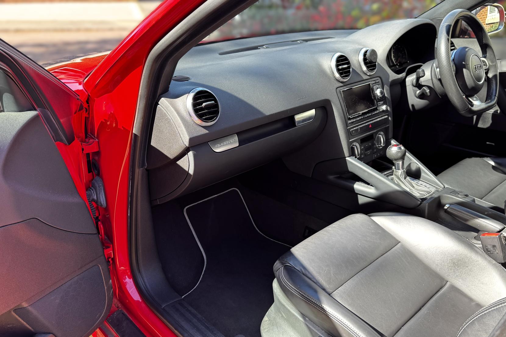 Audi RS3 2.5 TFSI Sportback 5dr Petrol S Tronic quattro Euro 5 (340 ps)